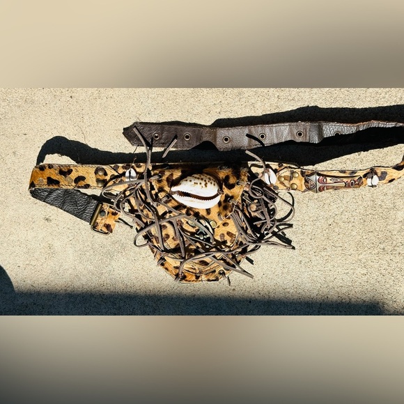 Unique Leopard Print Tribal 🐆 Fanny Pack Belt with copper & Shell accents, see! - Picture 6 of 12